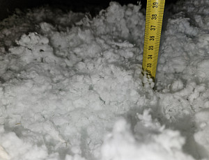 Zateplení stropu rodinného domu pomocí foukané izolace